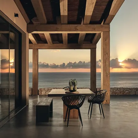 Vais Luxury Villa *